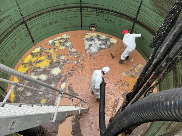 Déroulement du service de pompage d'effluents vinicoles et viticoles à Sauveterre-de-Guyenne